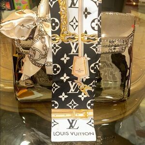 Authentic Louis Vuitton Black and Gold Monogram Scarf